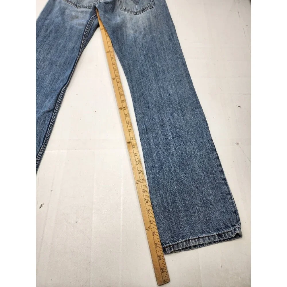 Levis preowned ships
