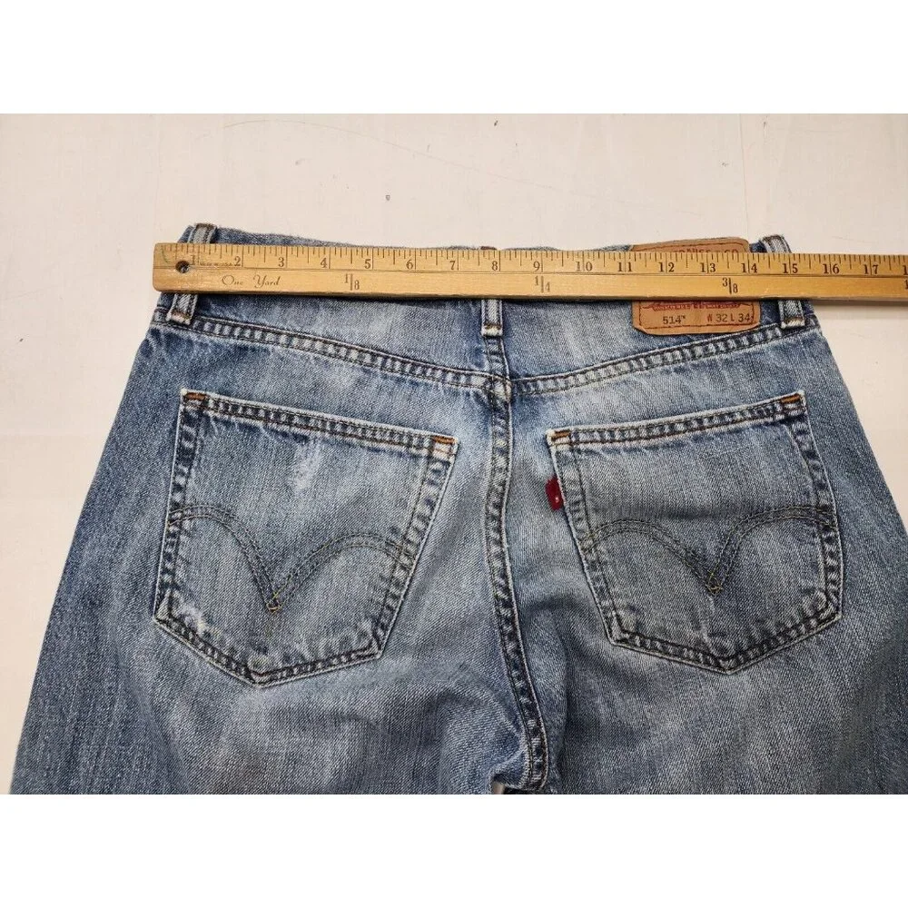 Levis preowned ships