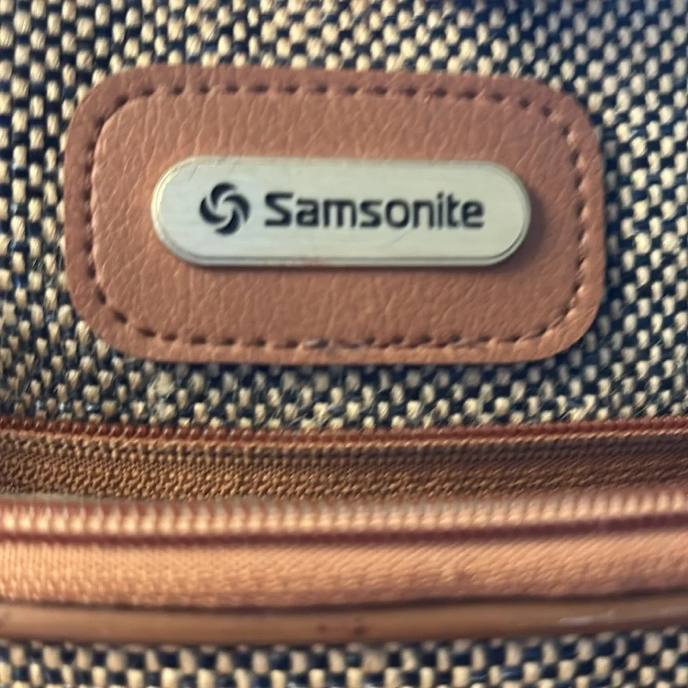 Samsonite excellent been