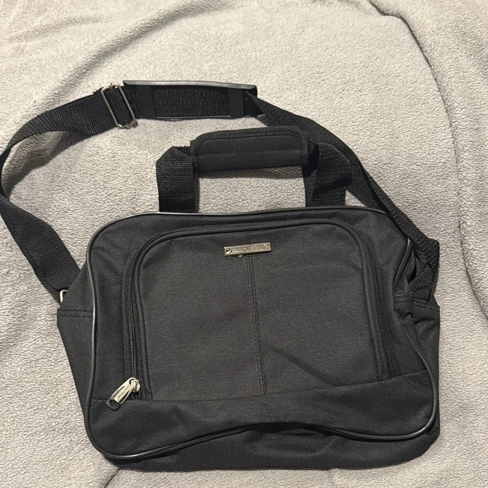 Black Men's Travel Bag
