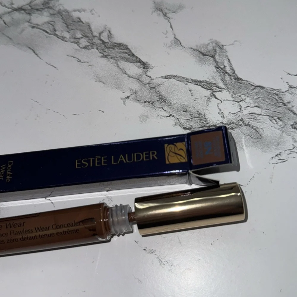 Estee Lauder nwt estée