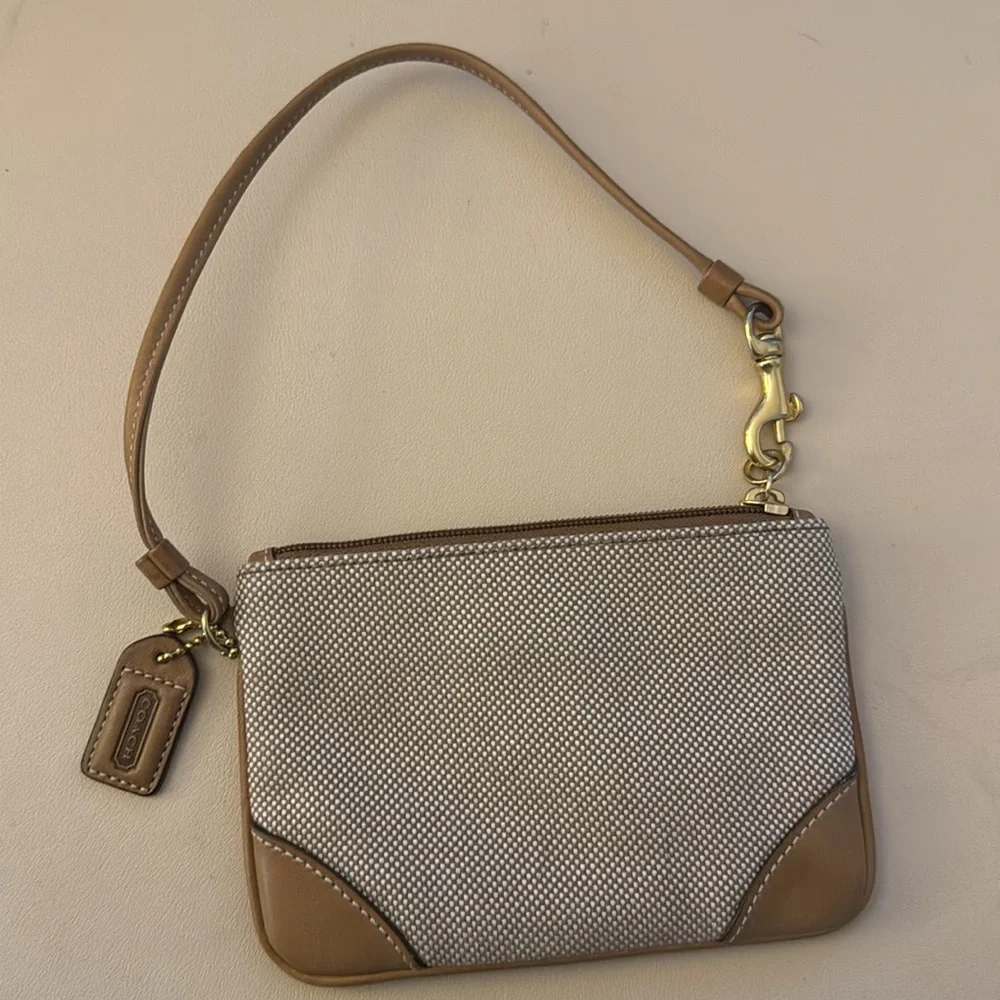 Coach strap preowned excellent