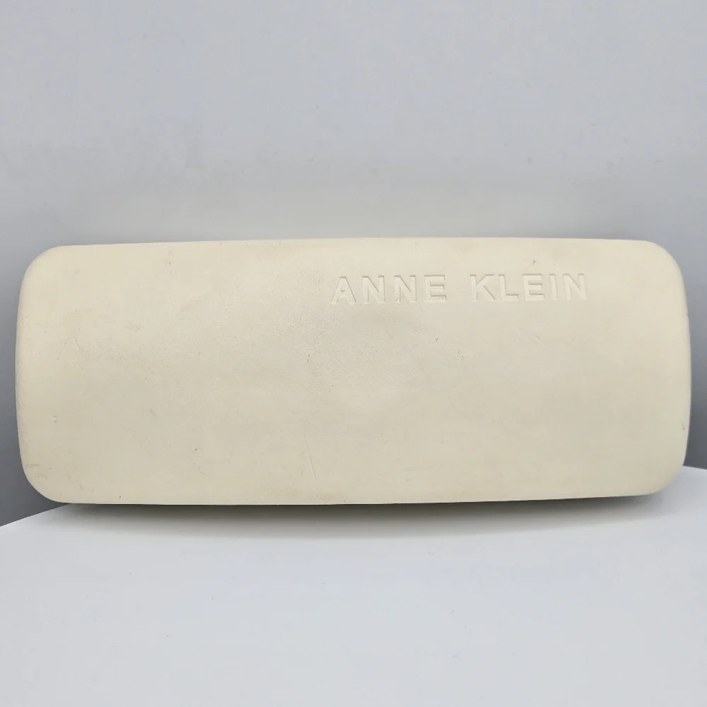 Anne Klein White Eyeglass Clamshell Case