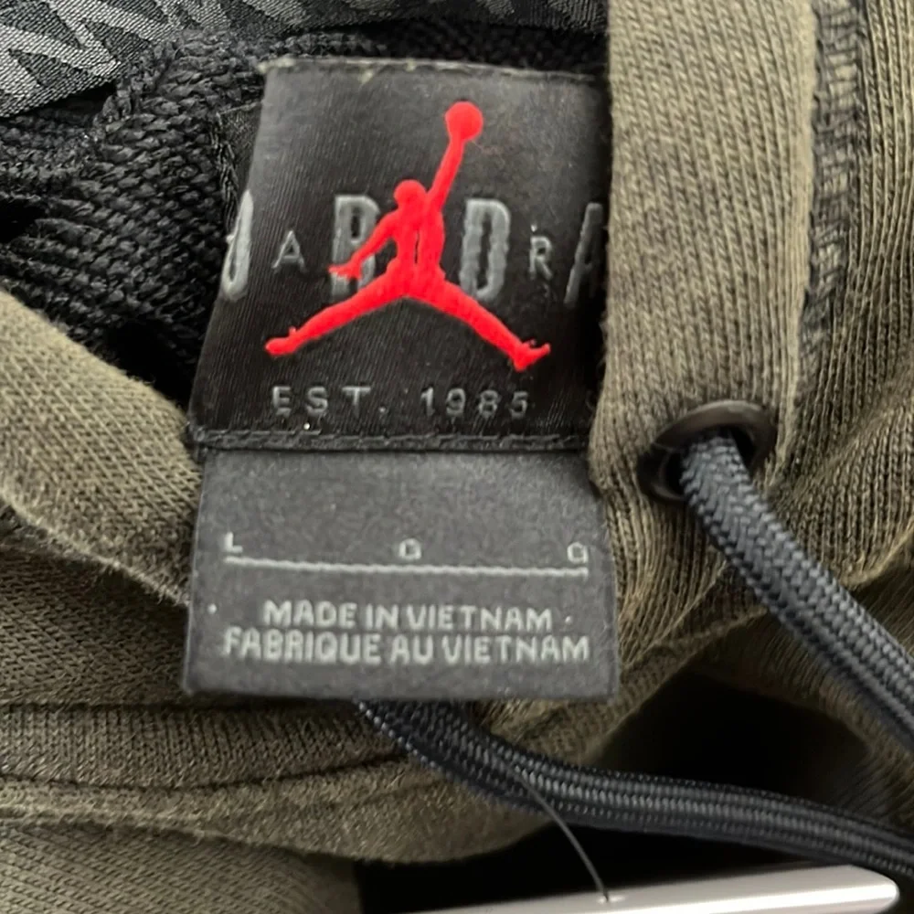 Jordan or hoodie