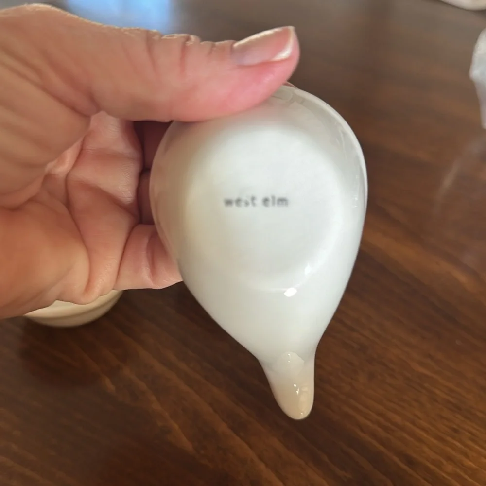 West Elm porcelain serving spoons. 6 spoons perfect condition.