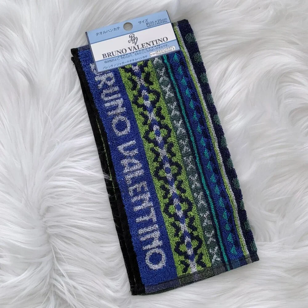 NWT Bruno Valentino Produced for Daiso Japan Blue green 10” square towel