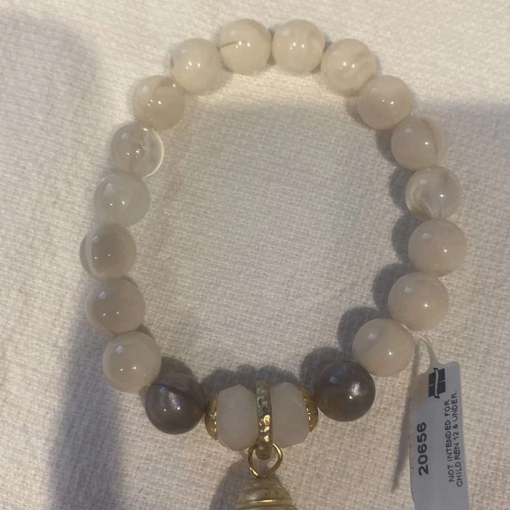 N/A nwt beaded