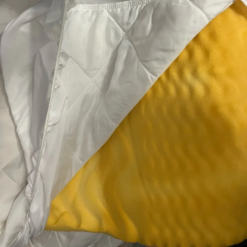 N/A this white