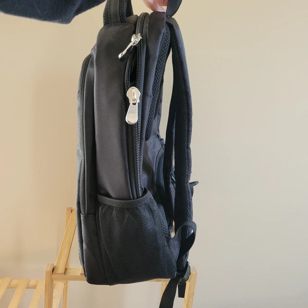 MobileEdge smartpack laptop