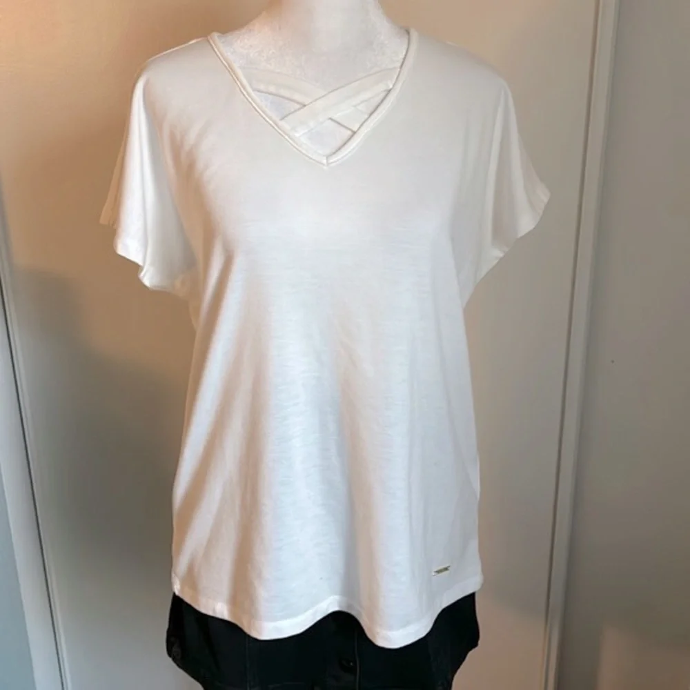 Nine West Women’s White Criss Cross Lightweight Sweatshirt Cap Short Sleeve Tee