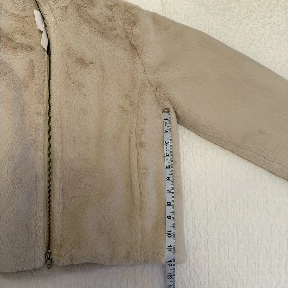 Vince Faux Fur Cream Jacket (Size: Large)