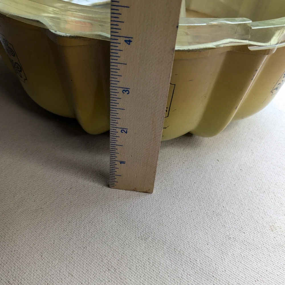 Nordic Ware well deep