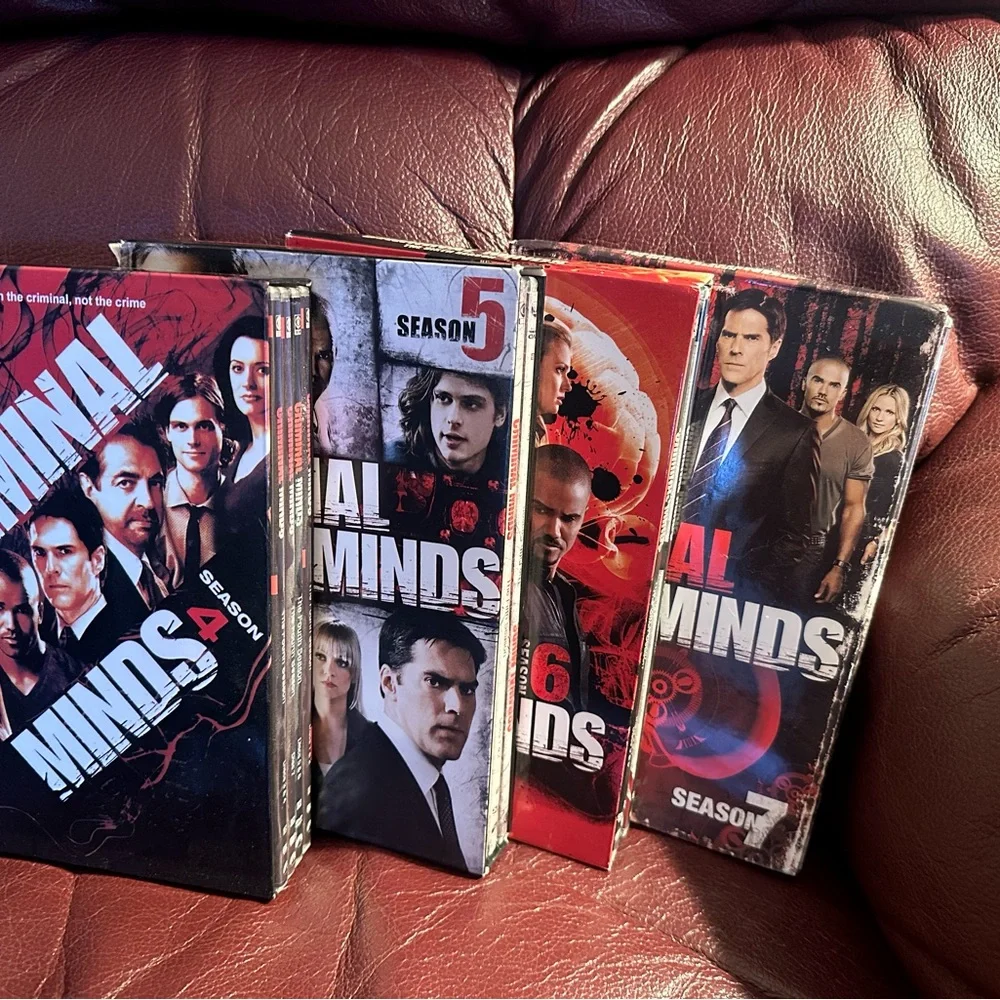 Criminal minds dvd set.