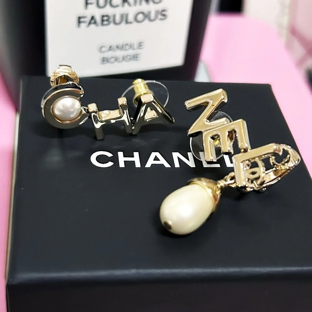 CHANEL authentic limited