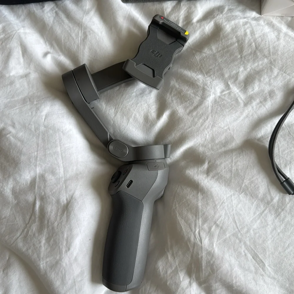 DJI Osmo 3 Combo Kit Stabalizier Gimbal for Smartphone - Original Box Included