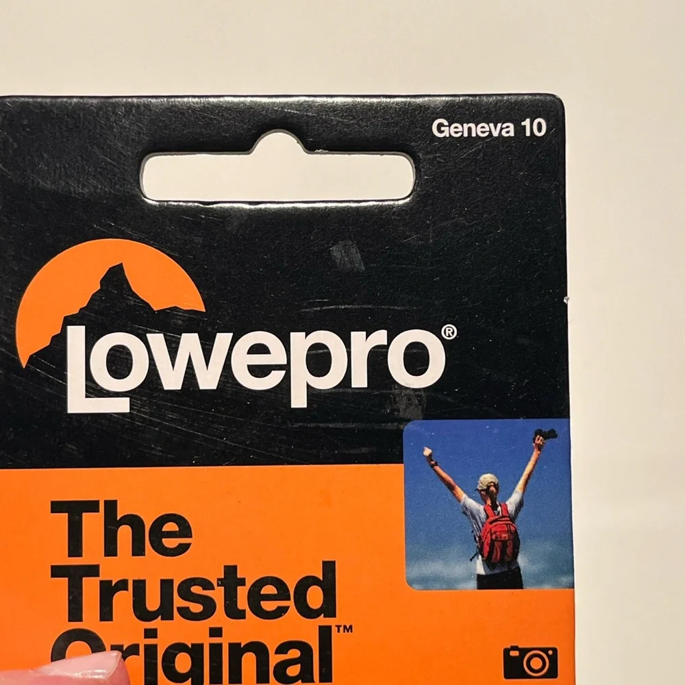 NWT Lowepro Black Camera Case- Geneva 10