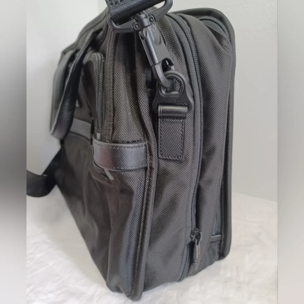 Tumi laptop alpha