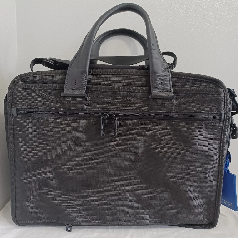 Tumi adjustable see