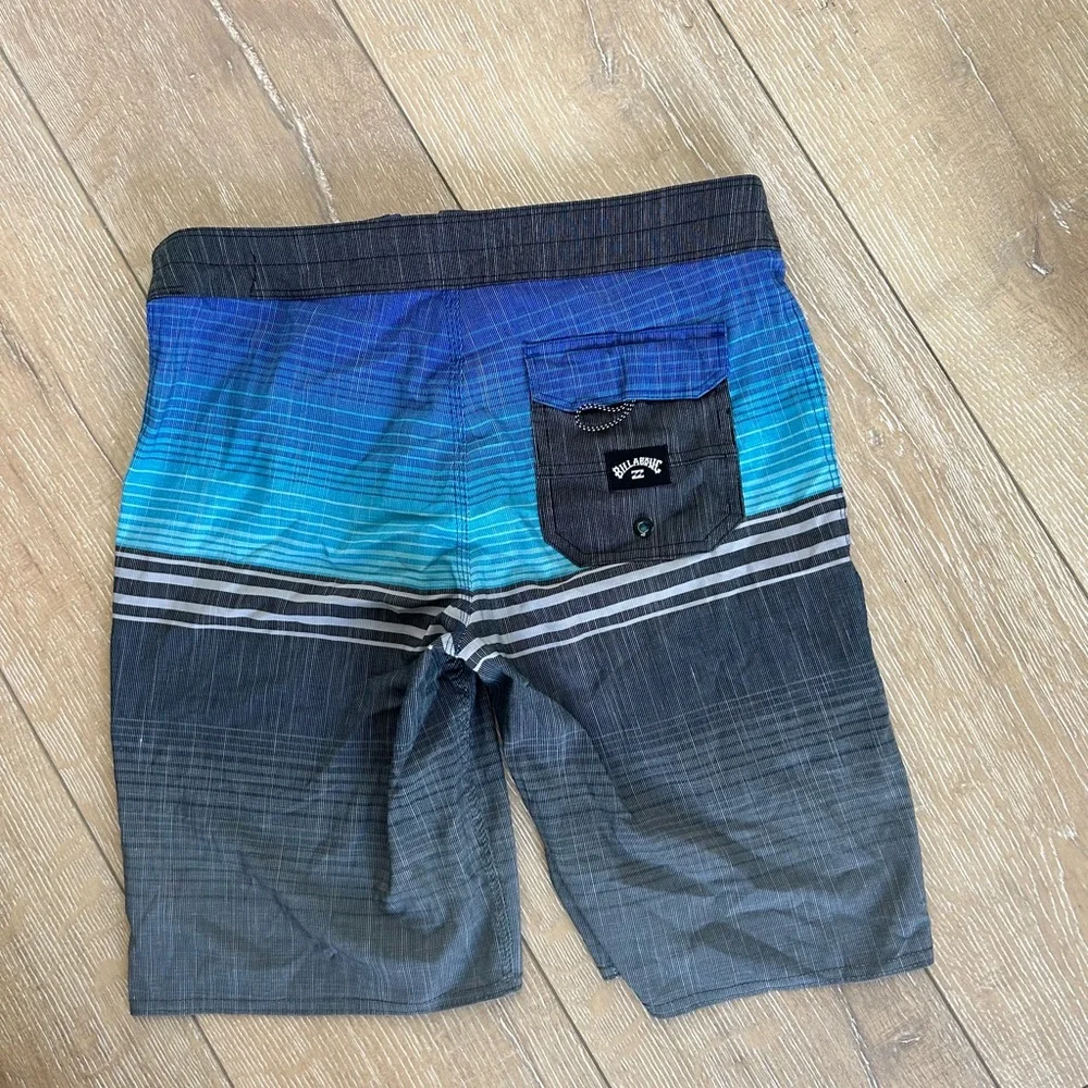 Billabong men’s size
