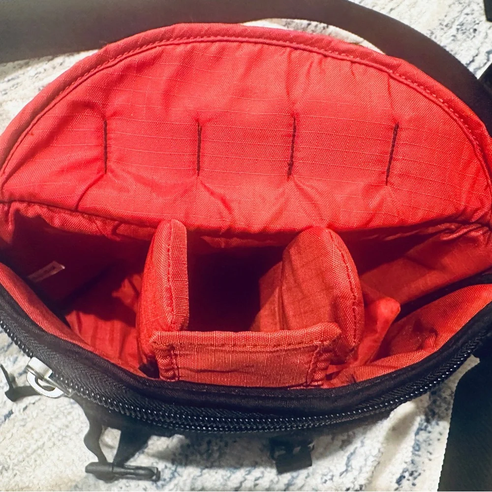Crumpler electronics camera