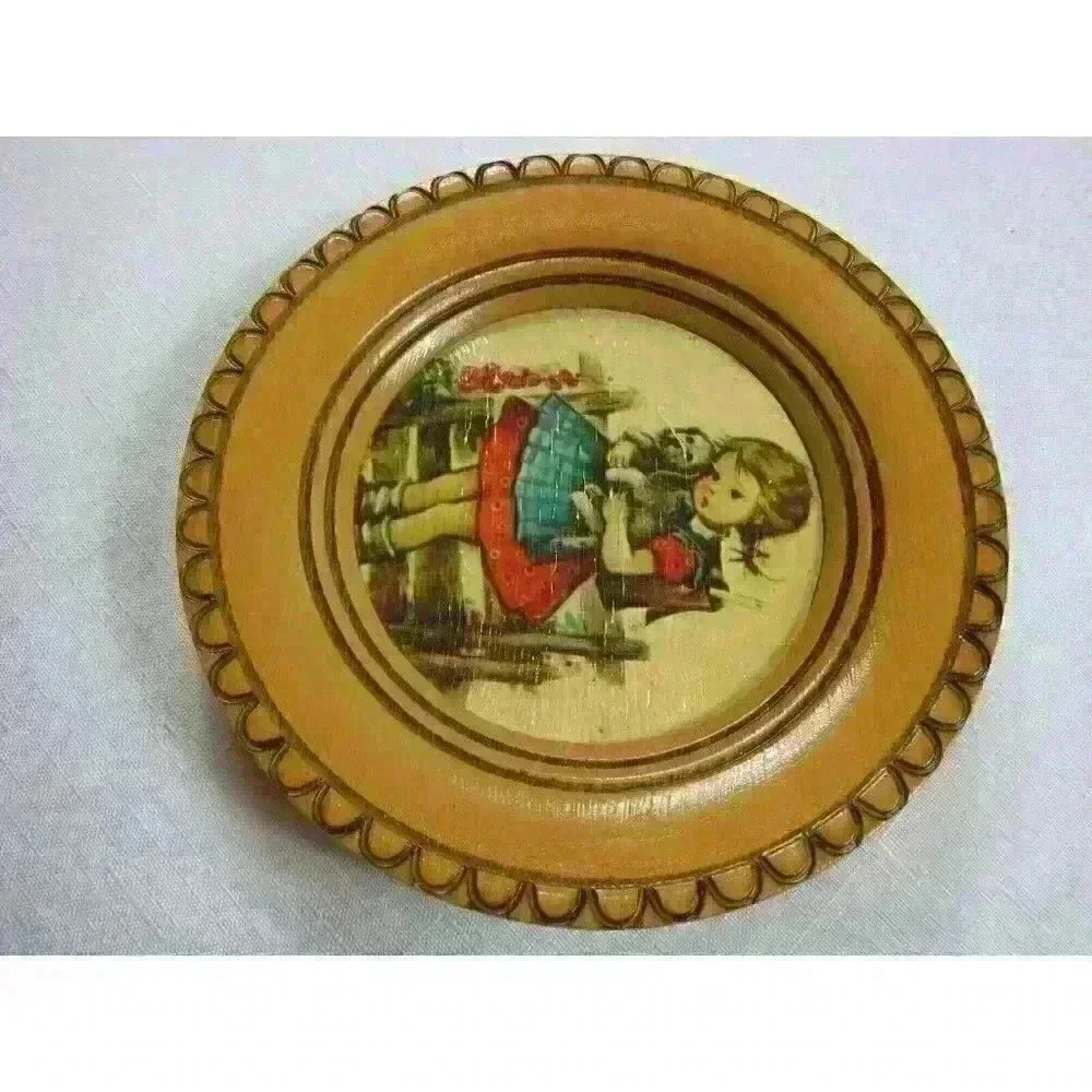 Hummel charm item