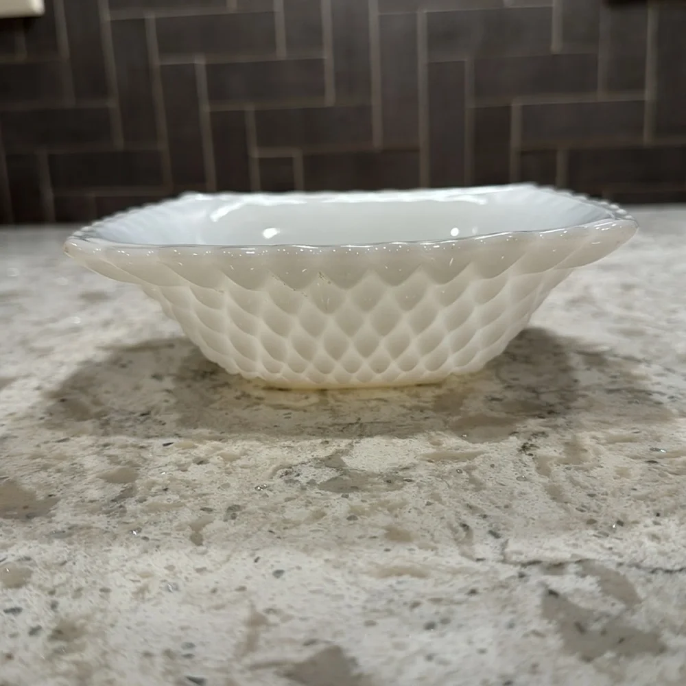 ANCHOR HOCKING~DIAMOND HOBNAIL MILKGLASS BOWL & ROYAL RUBY ASHTRAY~VERY NICE~G12