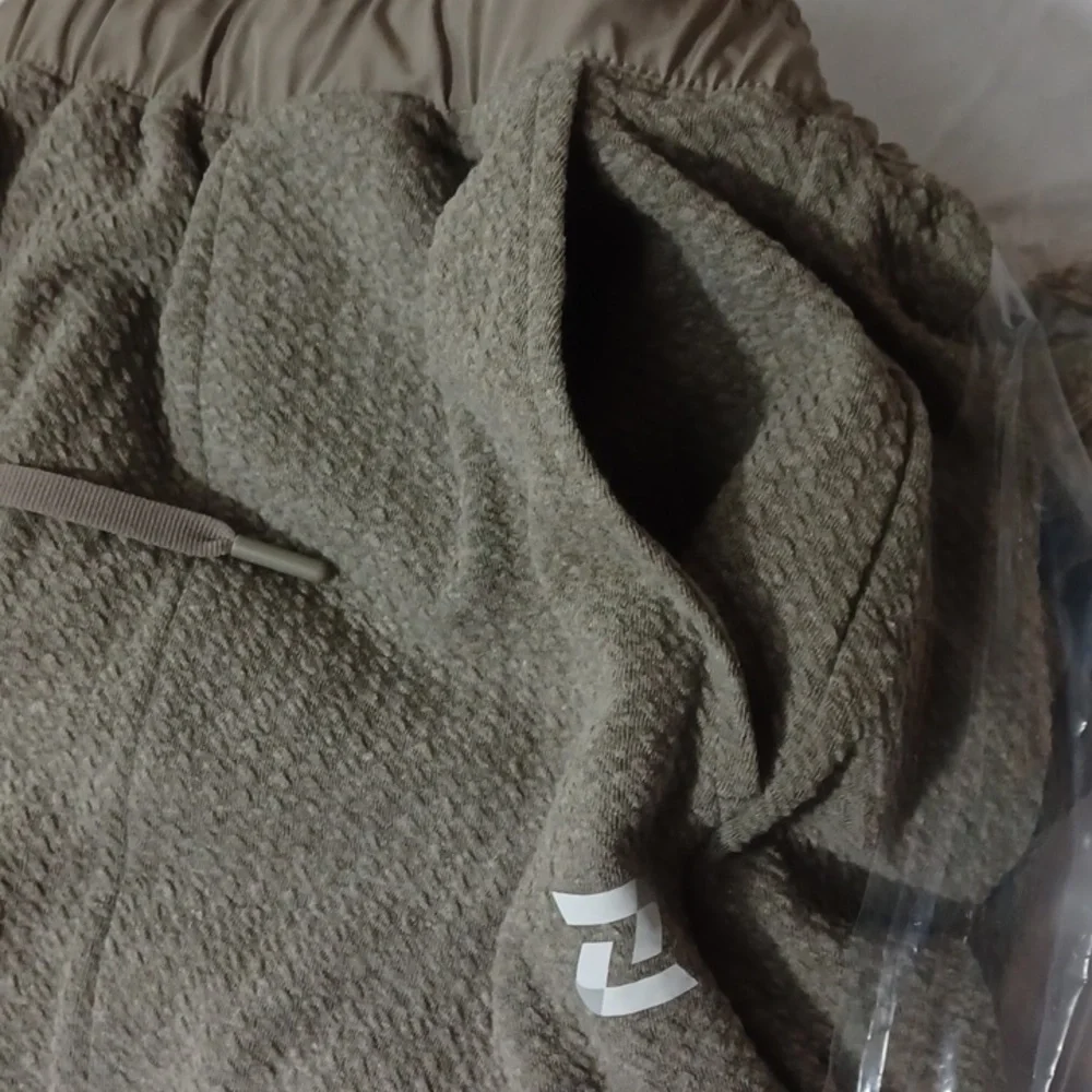 ZELOS stains shipping