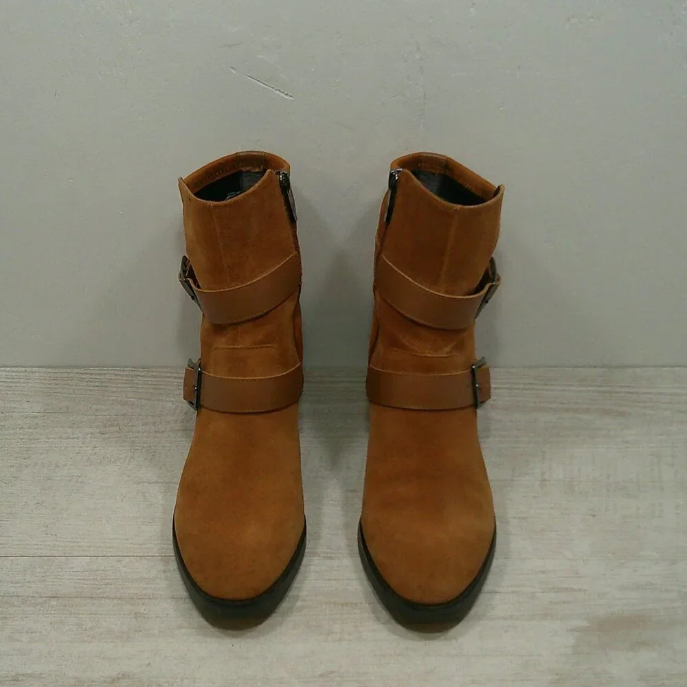 Donald Pliner Darby Suede Leather Ankle Boots Saddle Brown Buckle Size 7.5 M