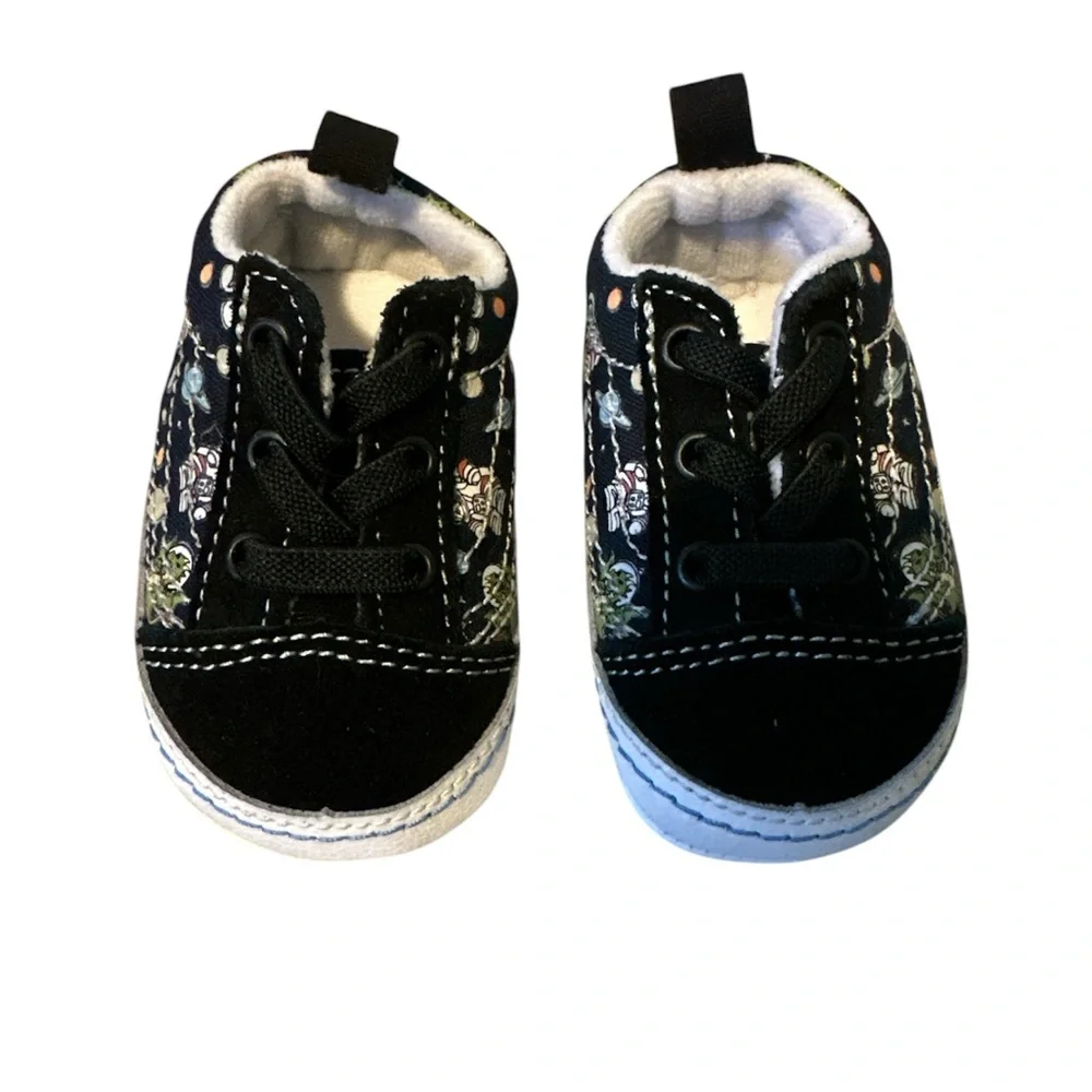 VANS Old Skool Crib Cosmic Zoo Black/Blue. Infant size 1.0 IN NWT
