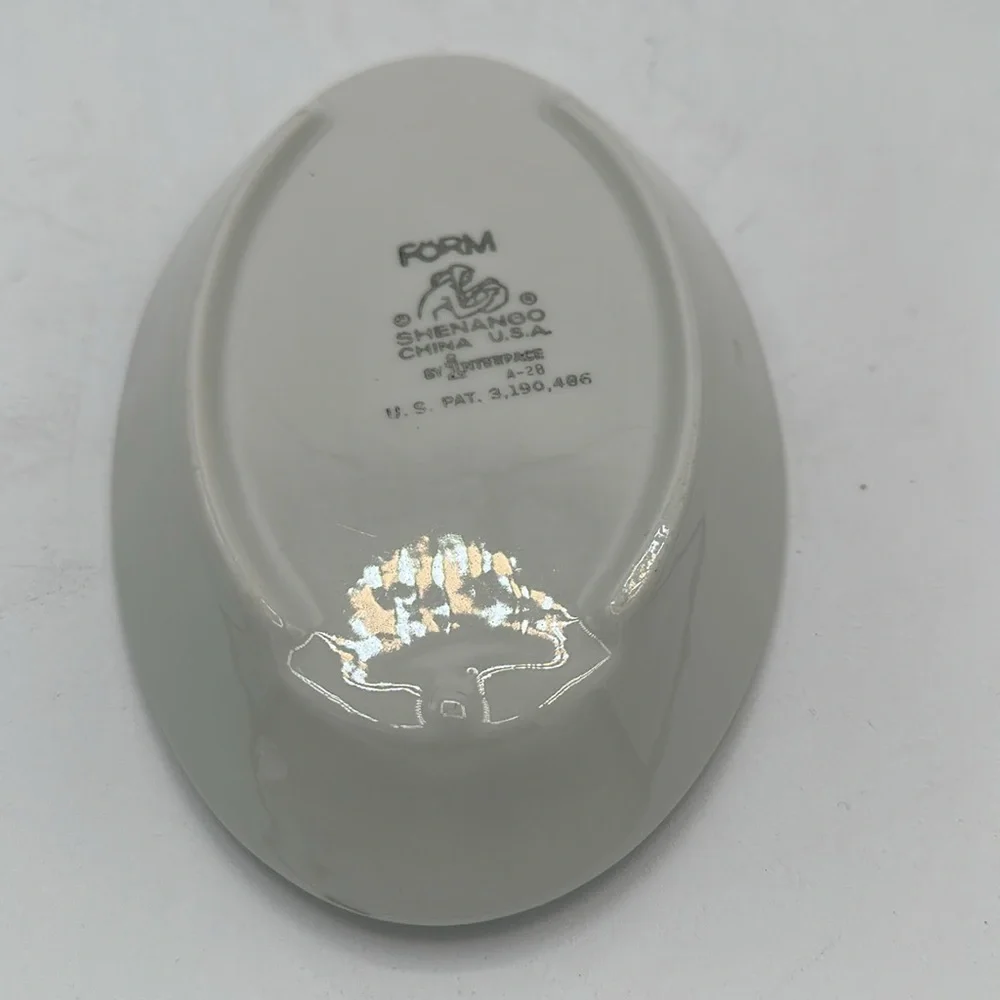 Form bxe white 1”