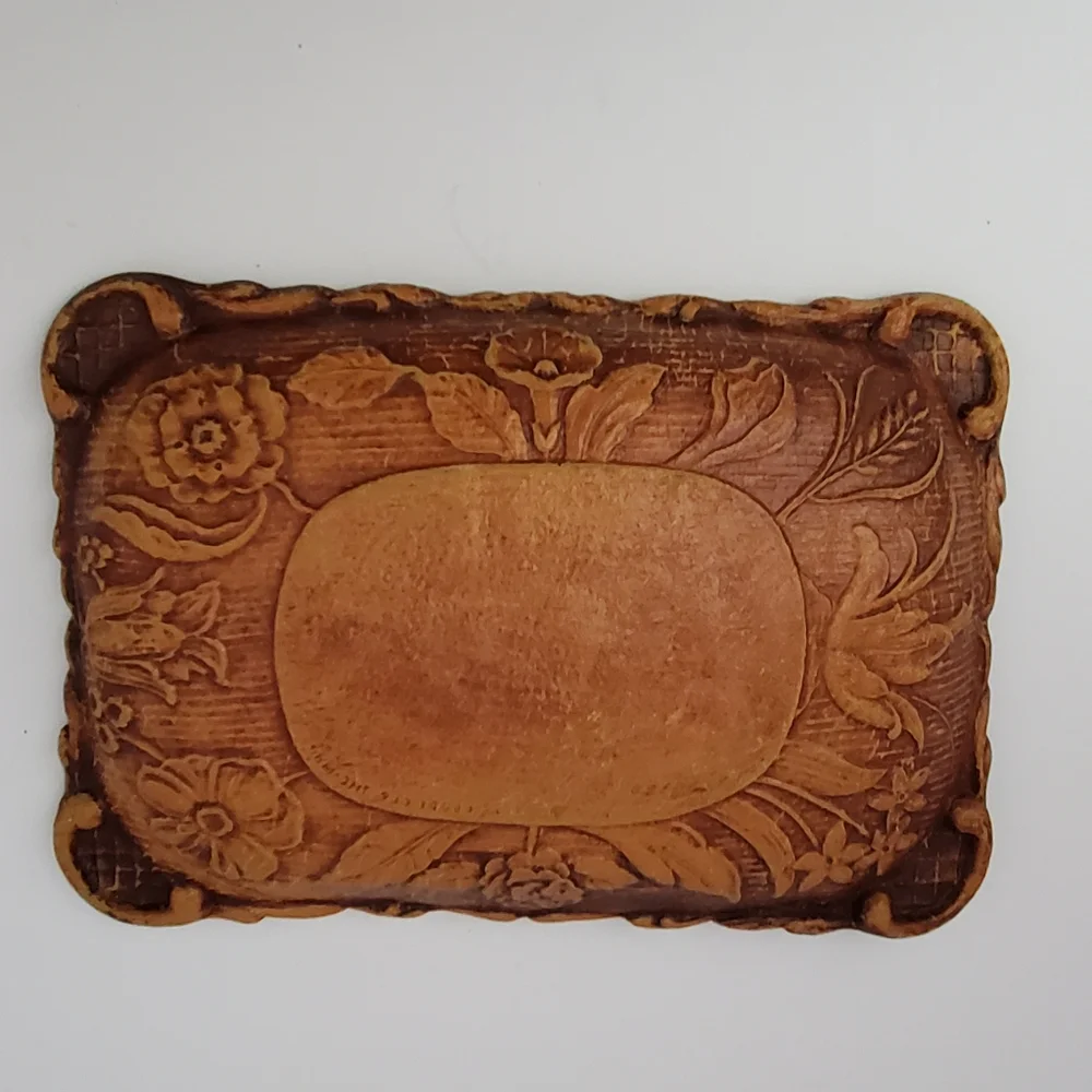 Vintage 1944 Resin Faux Wood Tray Flower