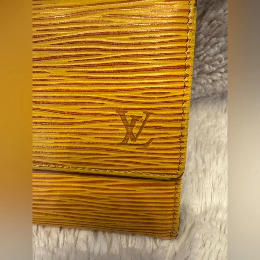 Louis Vuitton front days