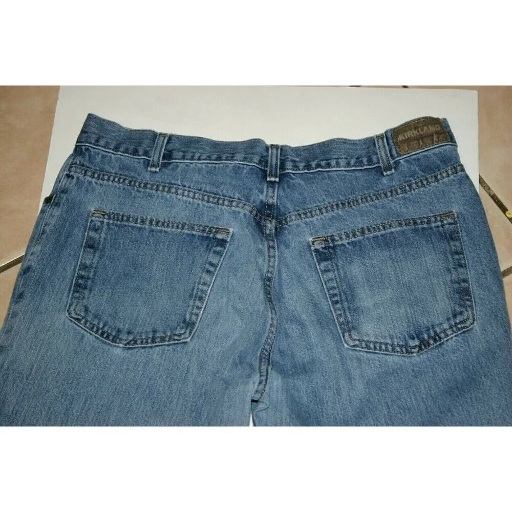 Kirkland jeans mens 35 x 31 Signature distressed straight blue