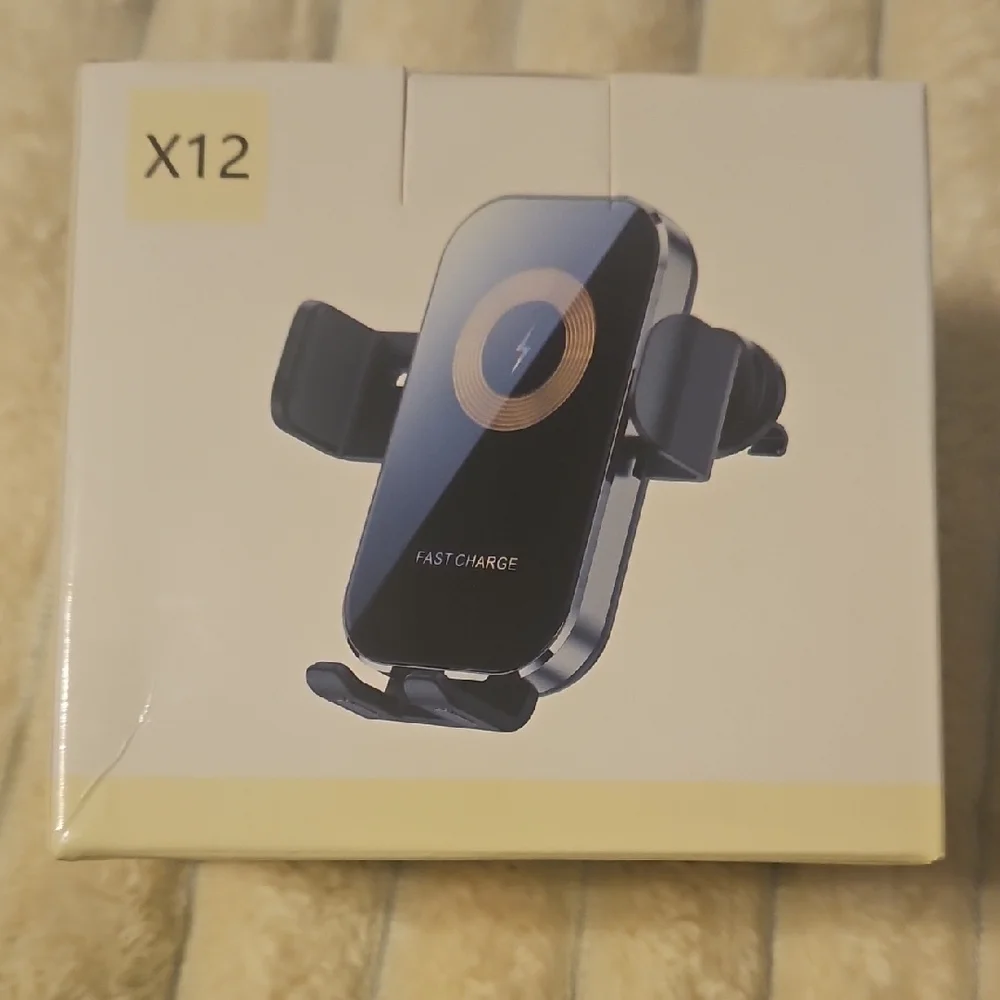 X12 Fast Charge Car Mount