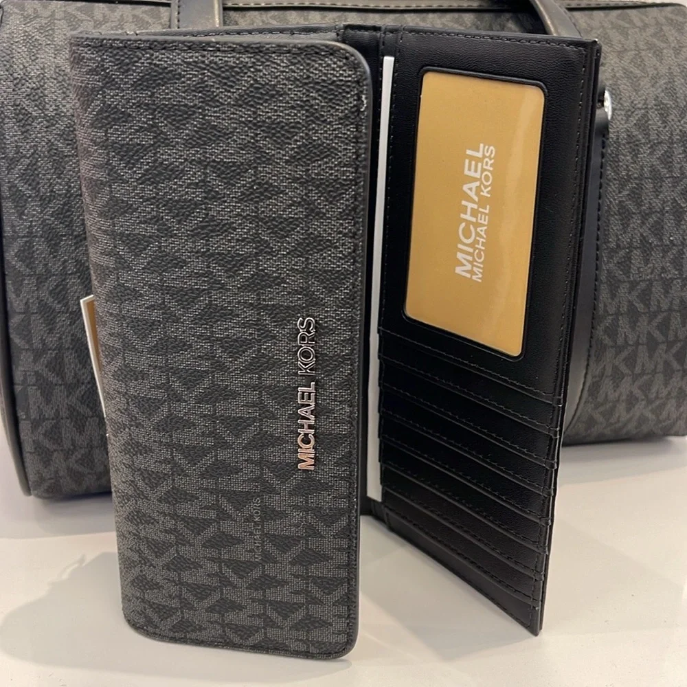 Michael Kors Jet Set Large Signature Logo Tri-Fold Wallet Black NWT