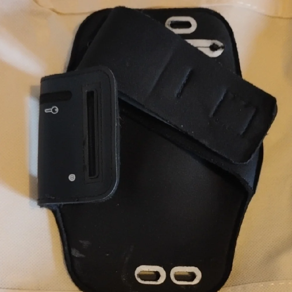 N/A outdoor case sleek