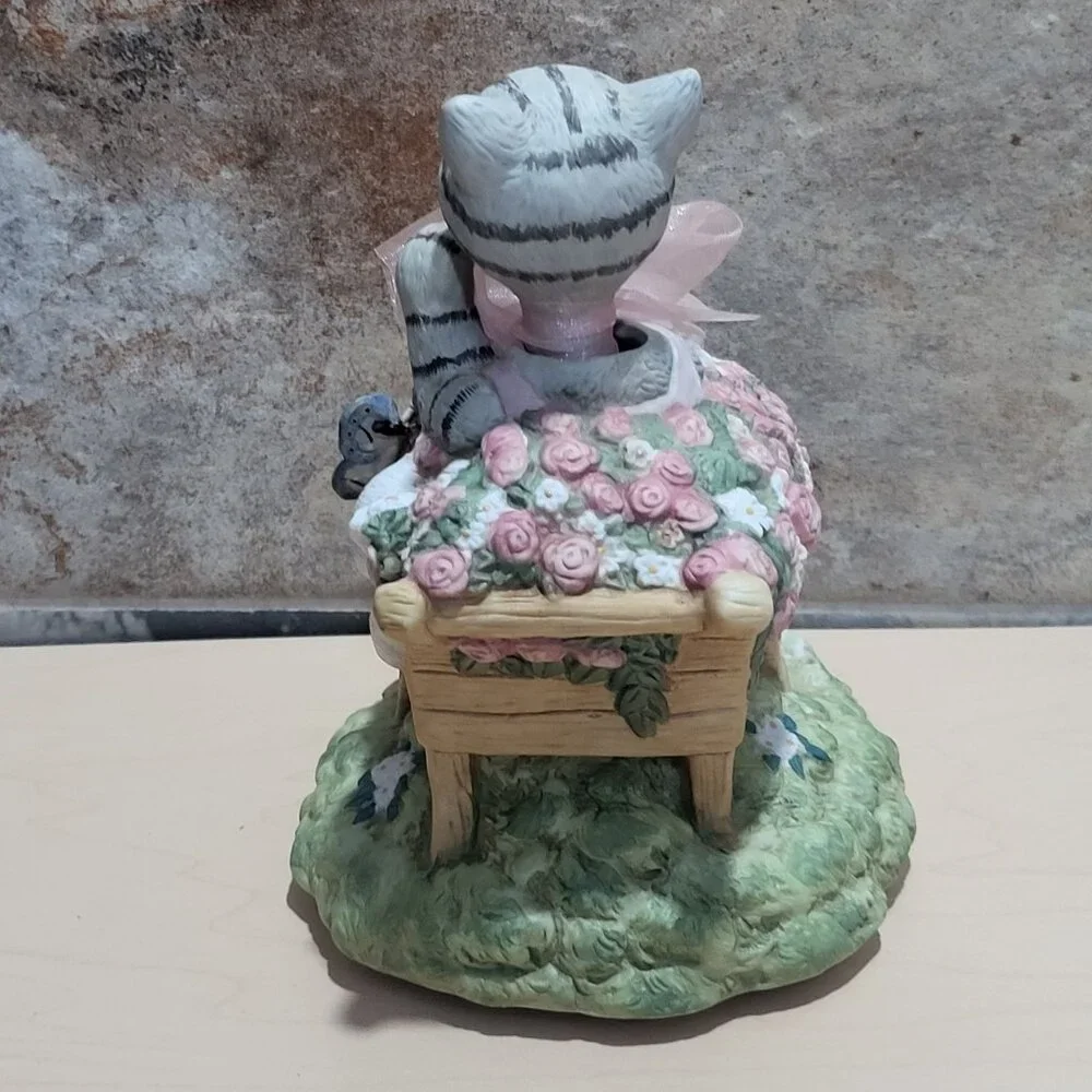 N/A porcelain cats