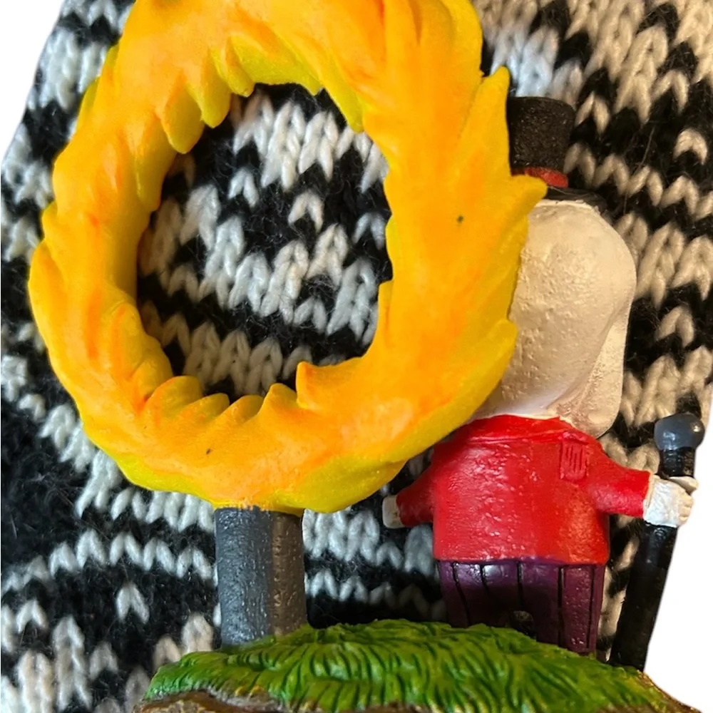 Skeleton Figurine with Fire for Aquarium