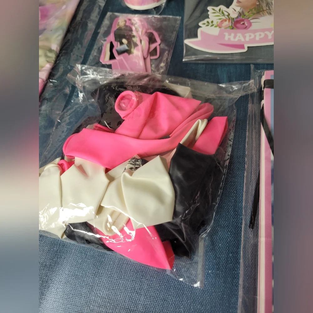 Taylor Swift My Favorite Swiftie Happy Birthday Party Set