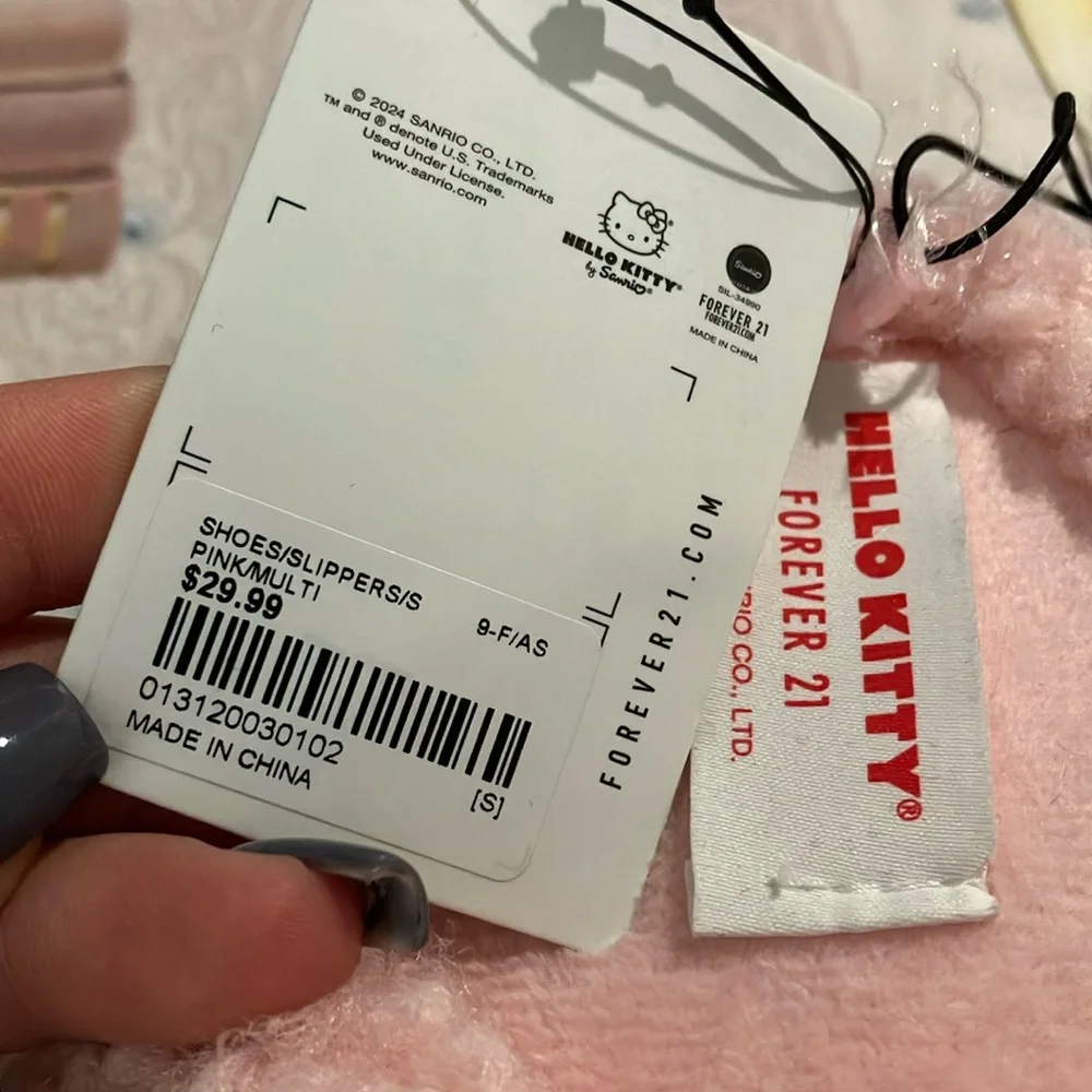 Hello Kitty keep your