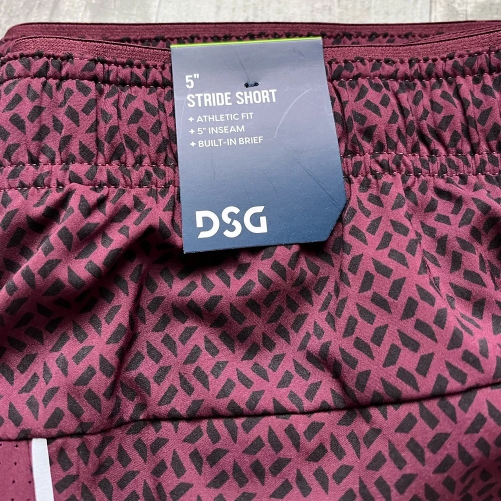 DSG burgundy xlarge running