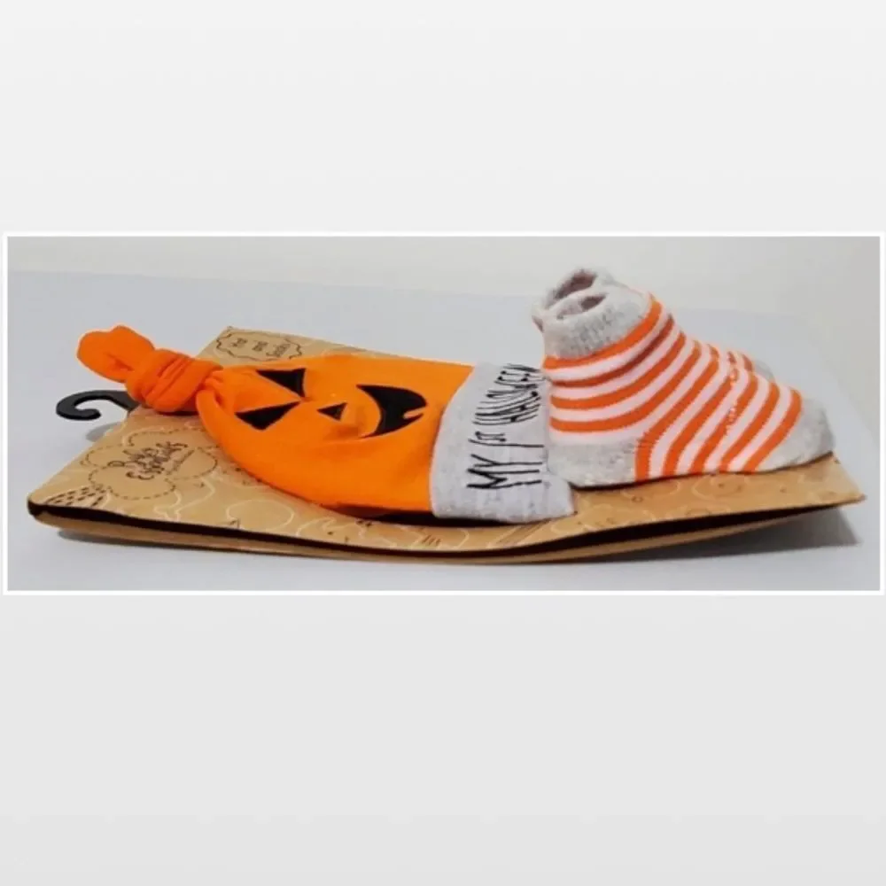New Hat & Sock Pumpkin Halloween Set 0-6 Months