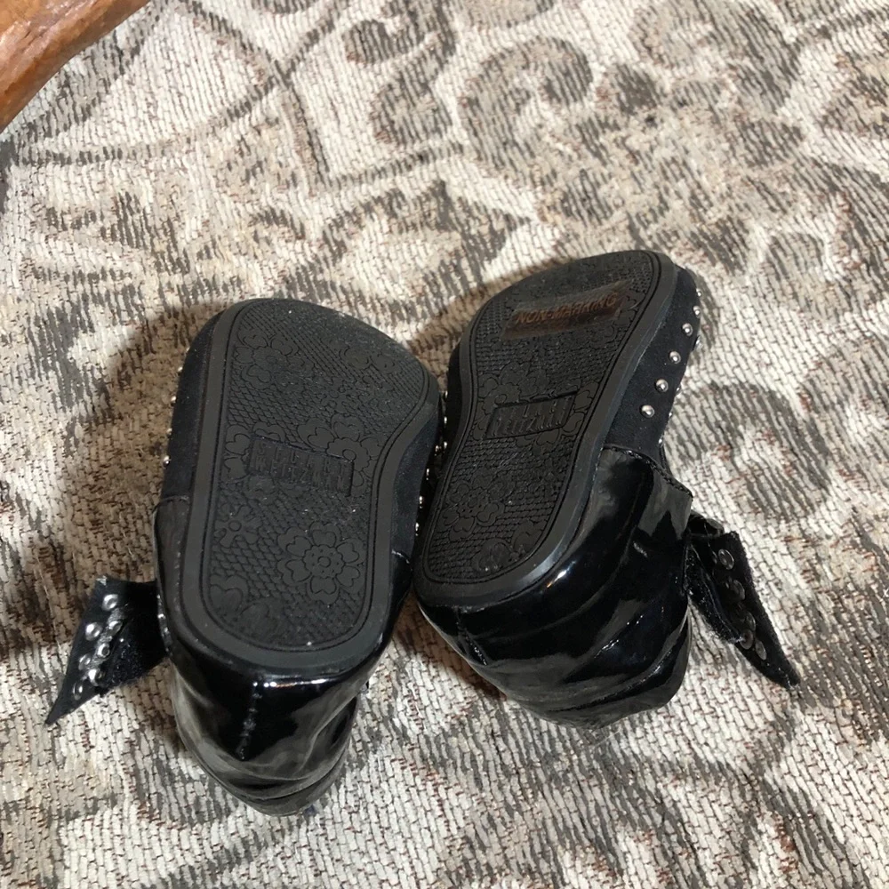 Stuart Weitzman these chic