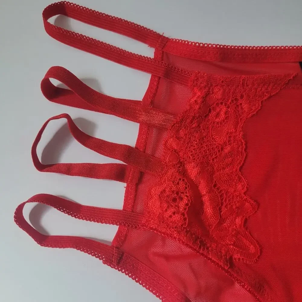 Yandy red applique