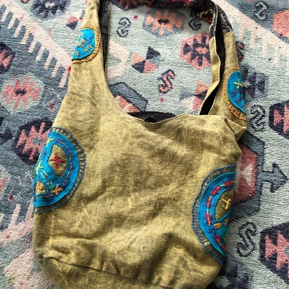 Rising International used zipper