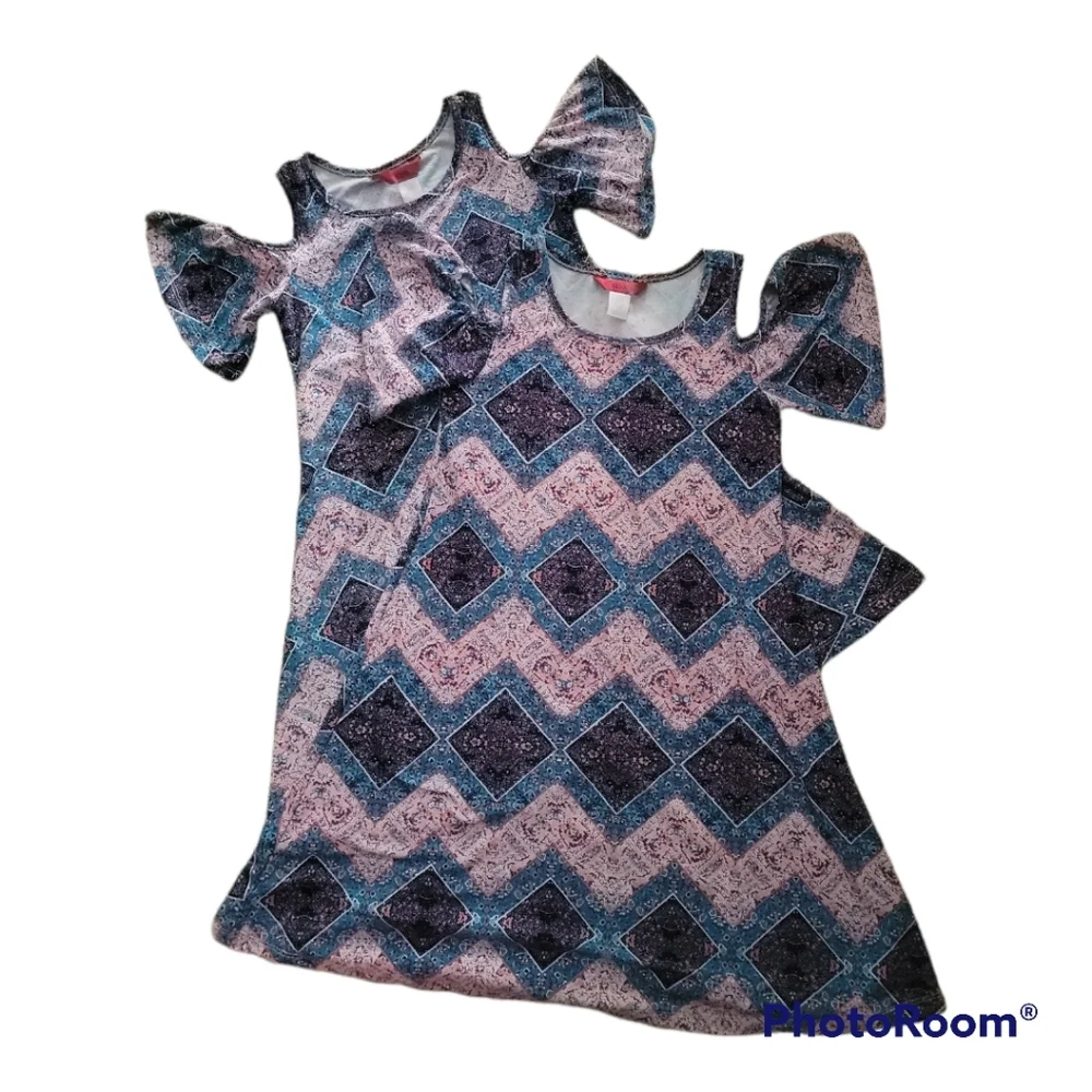 1st Kiss Girls M & L short Sleeve Casual Dresses