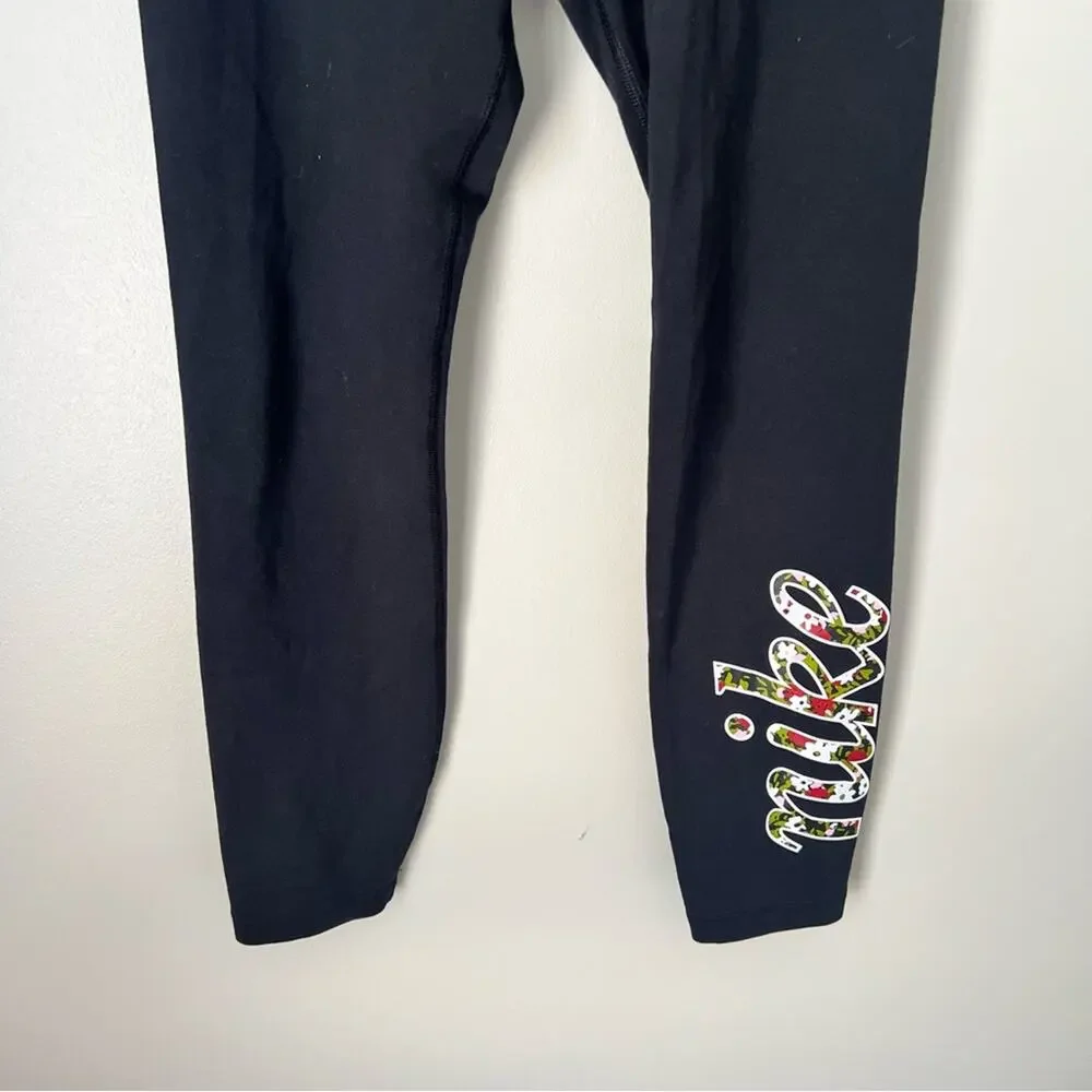 Nike women’s black