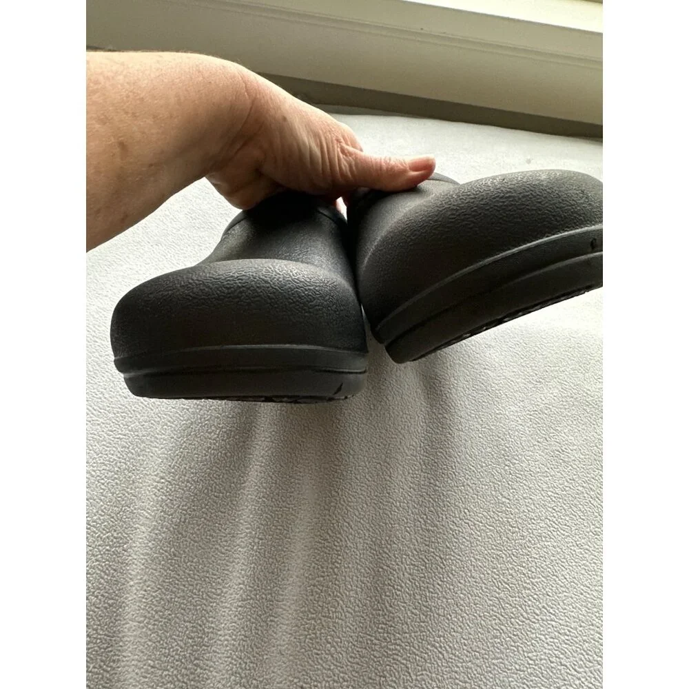 CROCS shoe mens