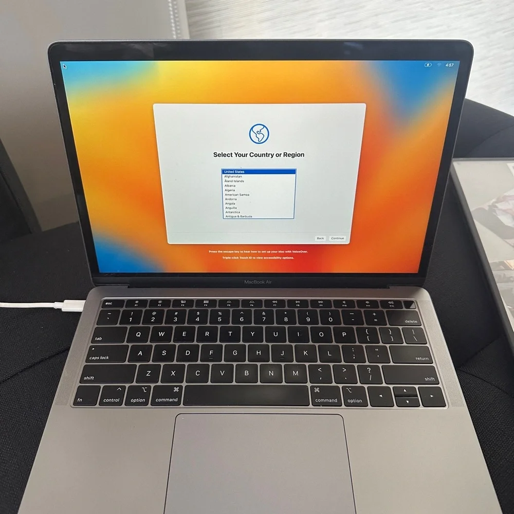 Apple MacBook Air - Silver