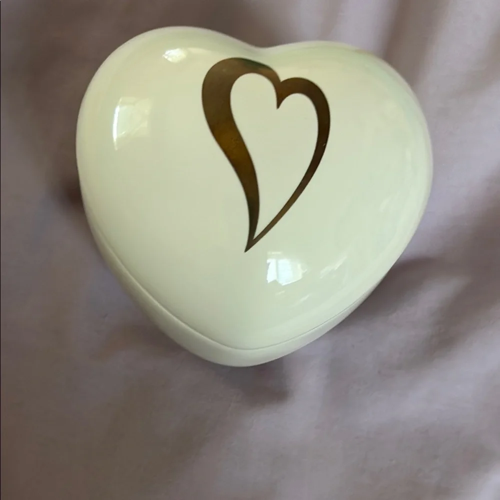 N/A heart features